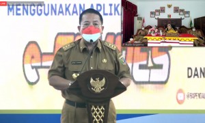 Bupati Dewi Apresiasi Launching Program e-Samdes dan Desamart