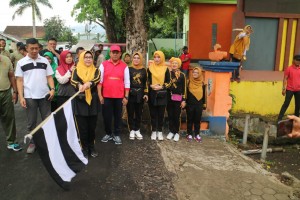 Jalan Sehat Keluarga Meriahkan Hari Ibu Ke-91 Tahun 2019 Di Tanggamus.