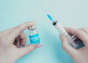 Capaian Vaksinasi Dosis Pertama di Pringsewu 77,77%