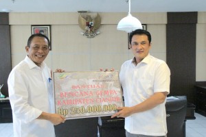 PTPN VII Bersama Holding Perkebunan Salurkan Bantuan Gempa Cianjur