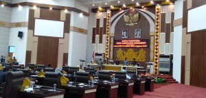 Pemkab Pringsewu Sampaikan Ranperda APBD-P 2019