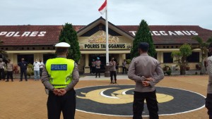 Polres Tanggamus Amankan Peringatan Isa Almasih.