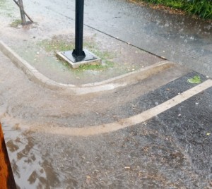 Musim Penghujan, Waspadai Saluran Drainase Dan Banjir