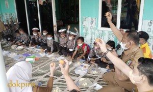 Gerakan Makan Telur & Peduli Stunting, Wabup Pringsewu Kunjungi TK Mutiara Sari Podorejo