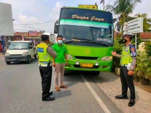 Satlantas Polres Pringsewu Sosialisasikan Larangan Mudik.