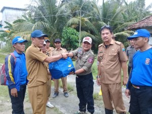 Dinsos Lampung Bantu Korban Banjir Sragi