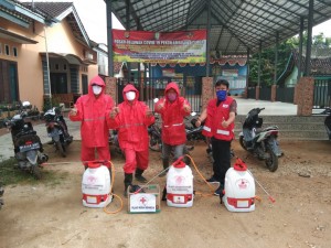 Istirahat Sepekan, PMI Pringsewu Kembali Lakukan Penyemprotan Disinfektan.