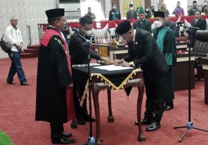 Yurizal Resmi Jabat Wakil Ketua II DPRD Pringsewu