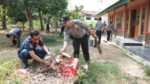 Polres Pesawaran Gelar Bersih Desa